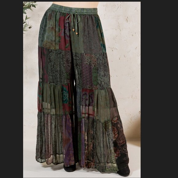 Young Threads Pants - Retro Revival Patchwork Wide Leg Pants Curvy NWT